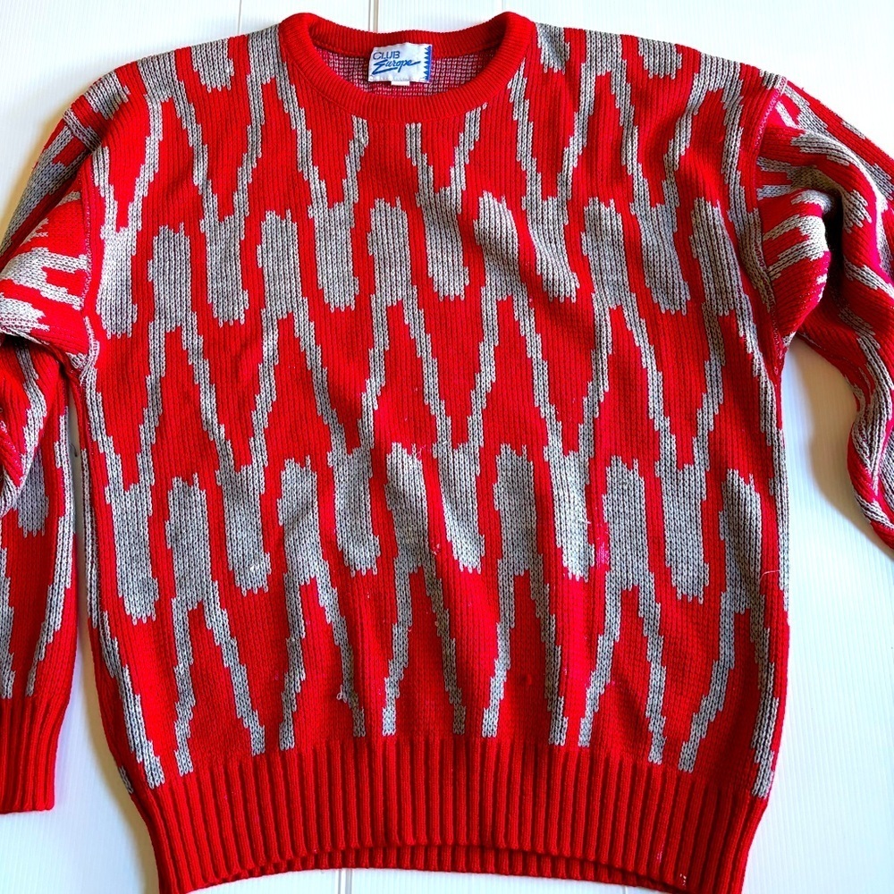 Club Europe Vintage Crewneck Sweater Large Red Gray Knit